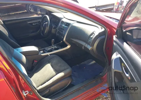 2014 Nissan Altima 2.5/2.5 S/2.5 Sl/2.5 Sv z USA, uszkodzony, nr VIN 1N4AL3AP4EC412832